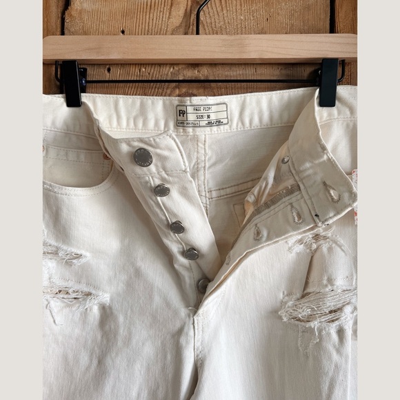 Sz 30 NWT Free People Lacey Stilt Distressed Jeans In Worn White - Picture 3 of 4